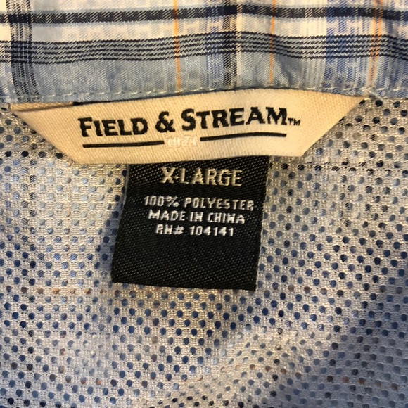 Men’s Field and Stream Outdoor button down - Picture 2 of 3